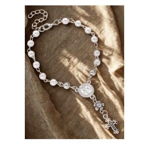 Bracelet Chapelet Chrétien à Perles Fantaisie Un Allié Délicat pour la Prière Quotidienne Ce bracelet chapelet est l'accessoire idéal pour les personnes de foi souhaitant garder un support de prière discret et élégant à portée de main.